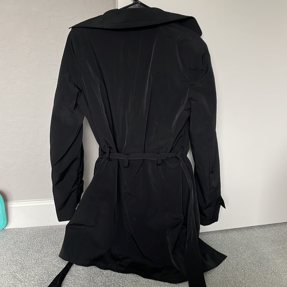 Black Towne Collection Trench Coat w/ Red Interior (Medium) - Picture 3 of 5